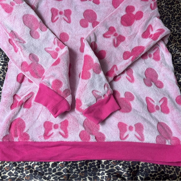 Disney Fluffy Minnie Long Sleeve - Picture 3 of 5